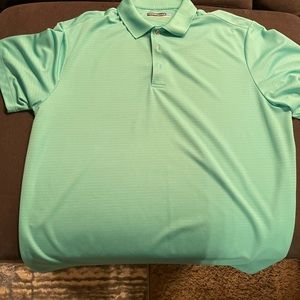 Men’s Roundtree & Yorke Performance Short-Sleeve Polo Shirt.